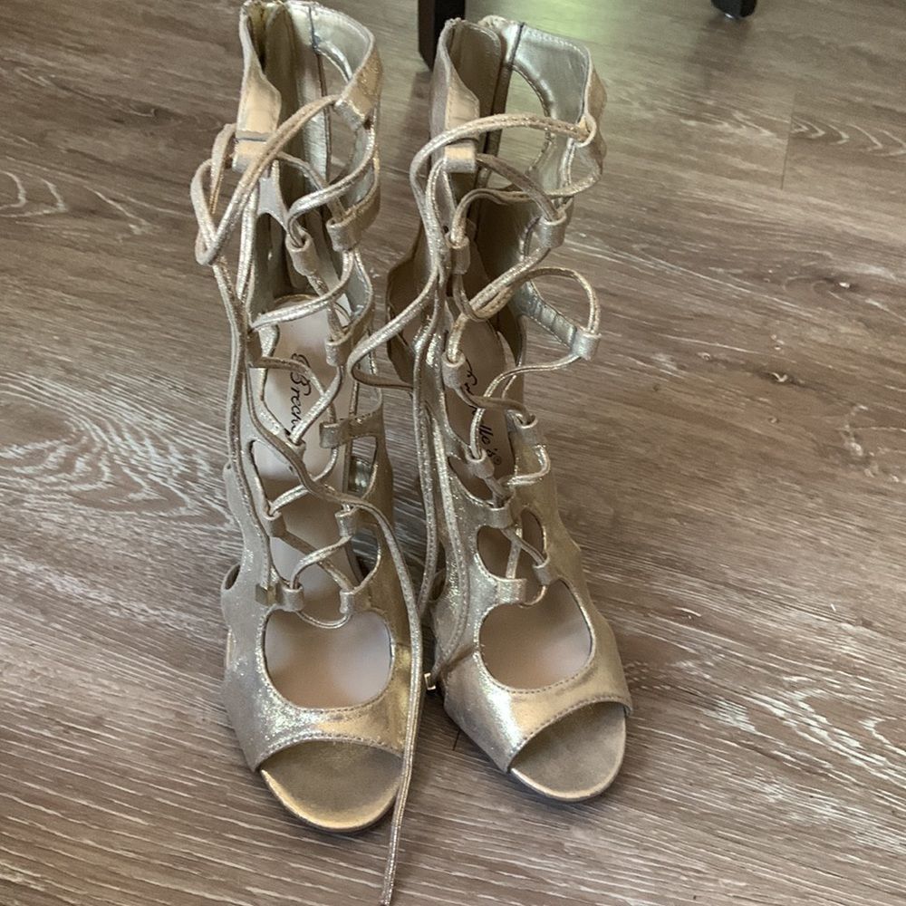 SOLD !!Breckelles gold strapped heels size 7 - Picture 3 of 16